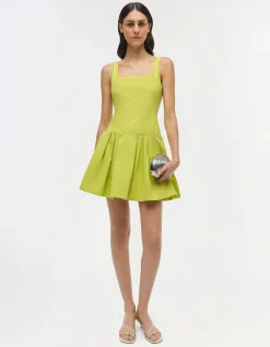 Ausgestelltes Mini-Kleid