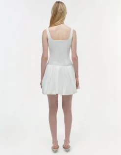 Ausgestelltes Mini-Kleid
