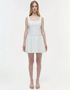 Ausgestelltes Mini-Kleid