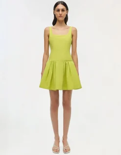 Ausgestelltes Mini-Kleid