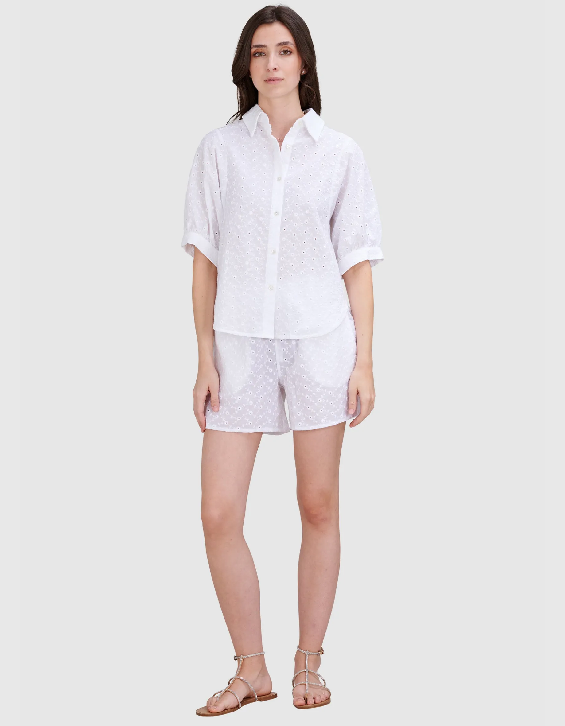Bestickte Shorts mit elastischem Bund