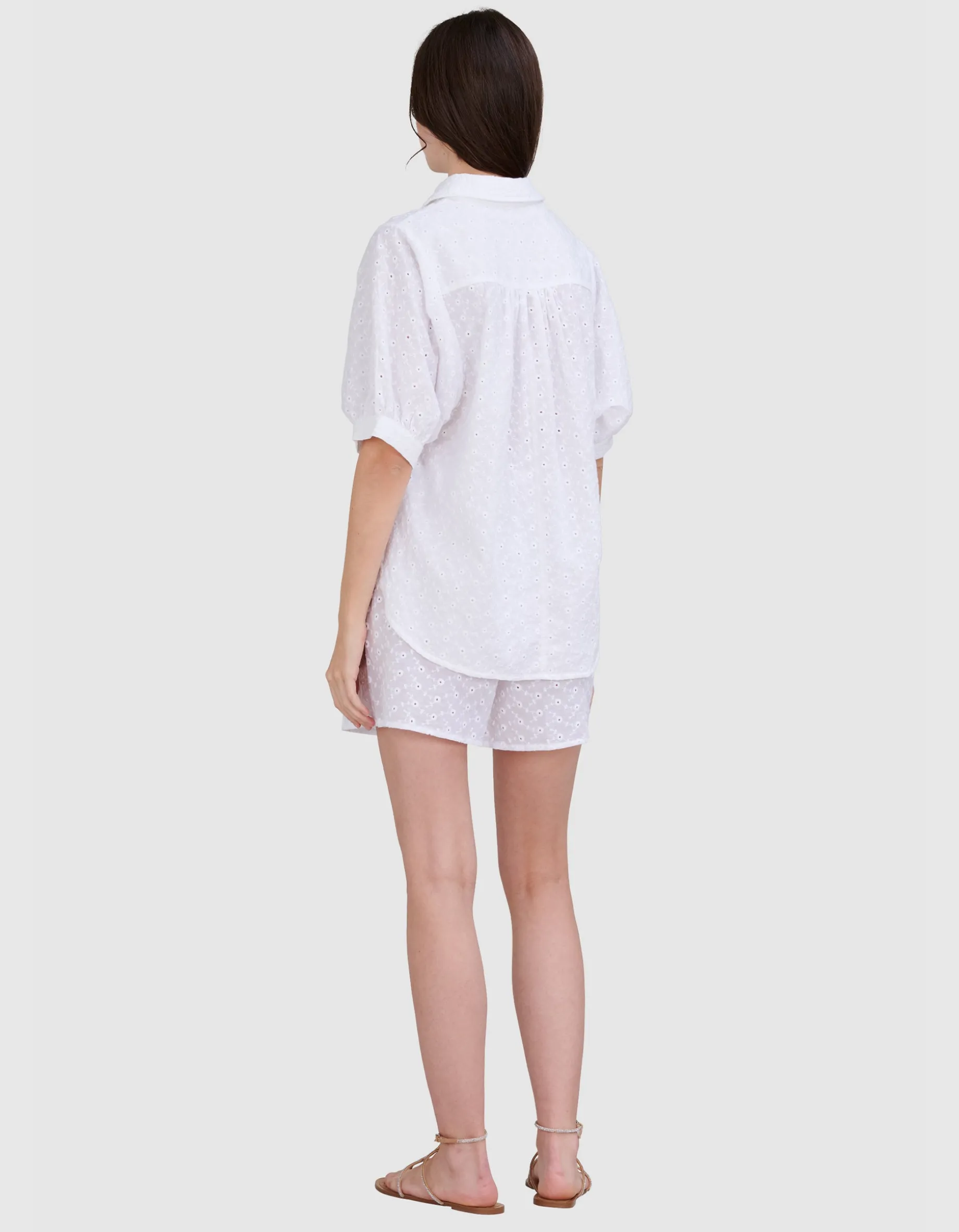 Bestickte Shorts mit elastischem Bund