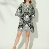 Besticktes Leinen-Kleid