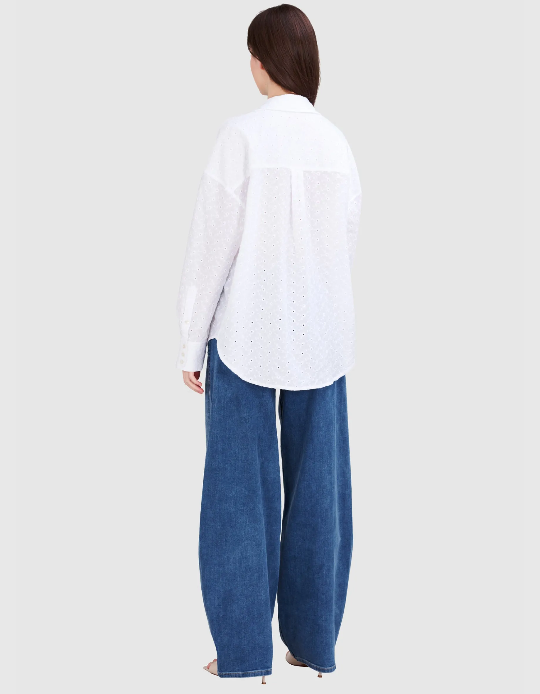 Bluse mit Lochstickerei