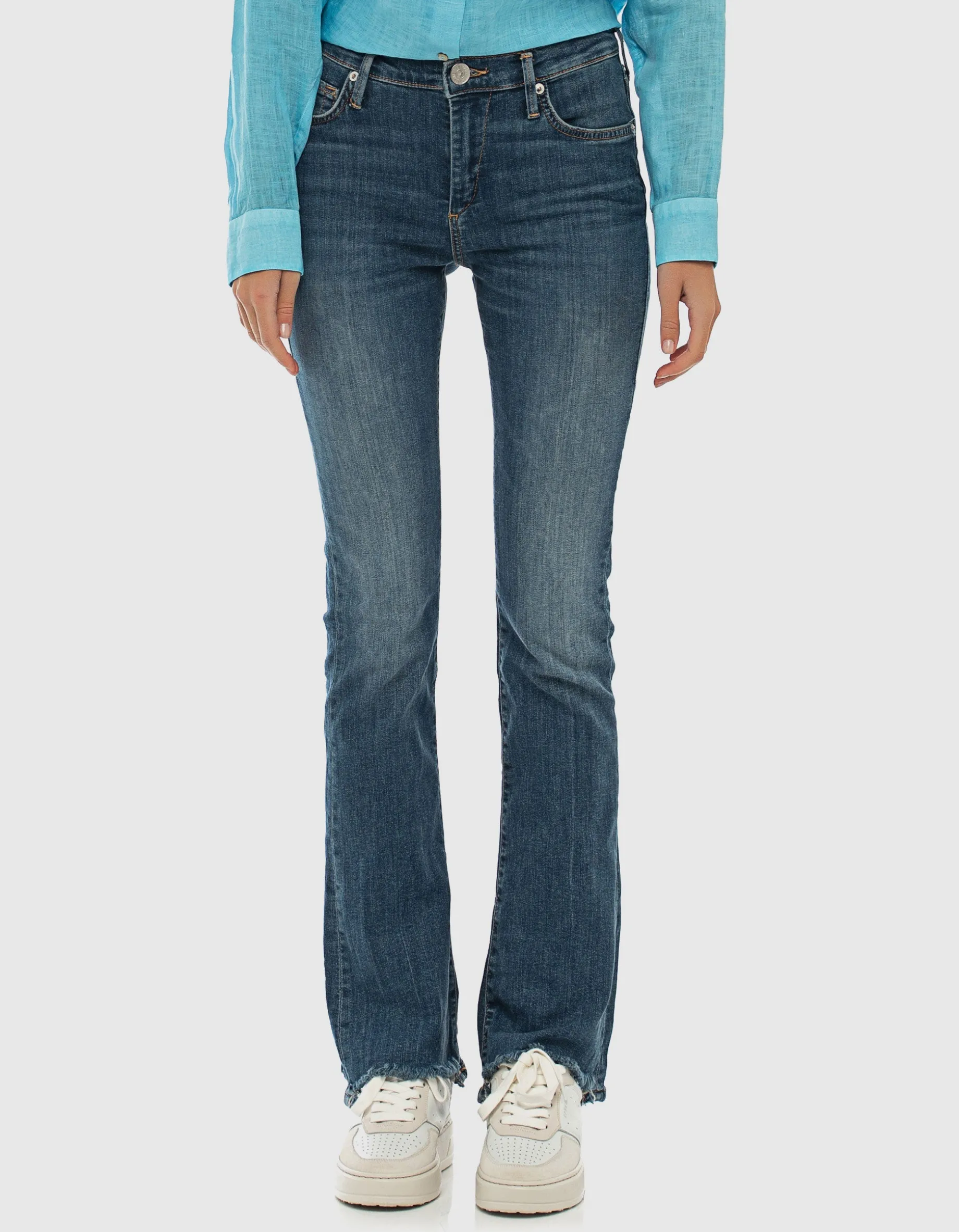 Bootcut-Jeans mit offenem Saum