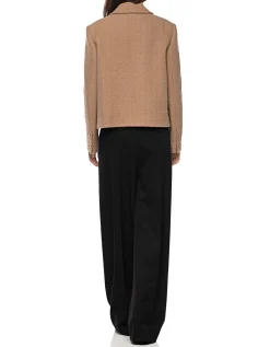 Bouclé-Jacke mit geprägten Knöpfen