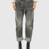 Boyfriend Jeans mit asymmetrischem Bund