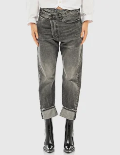 Boyfriend Jeans mit asymmetrischem Bund