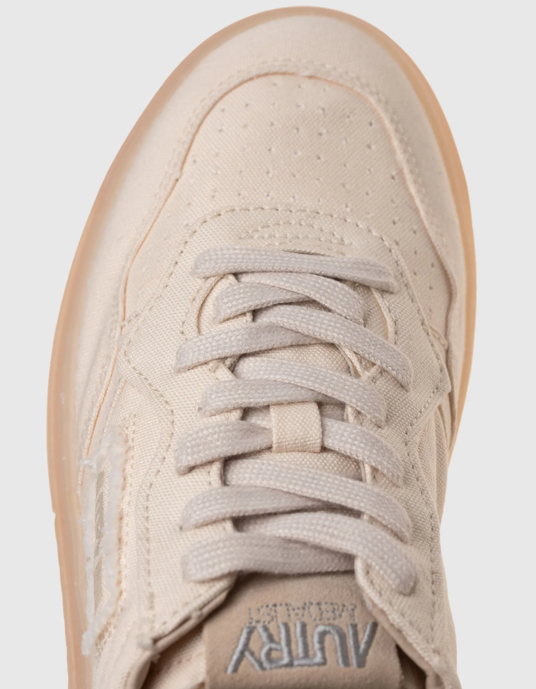 Canvas-Sneaker Medalist
