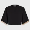 Cropped Sweatshirt mit Metall-Verzierung und Seiden-Anteil