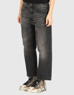 Destroyed-Boyfriend-Jeans