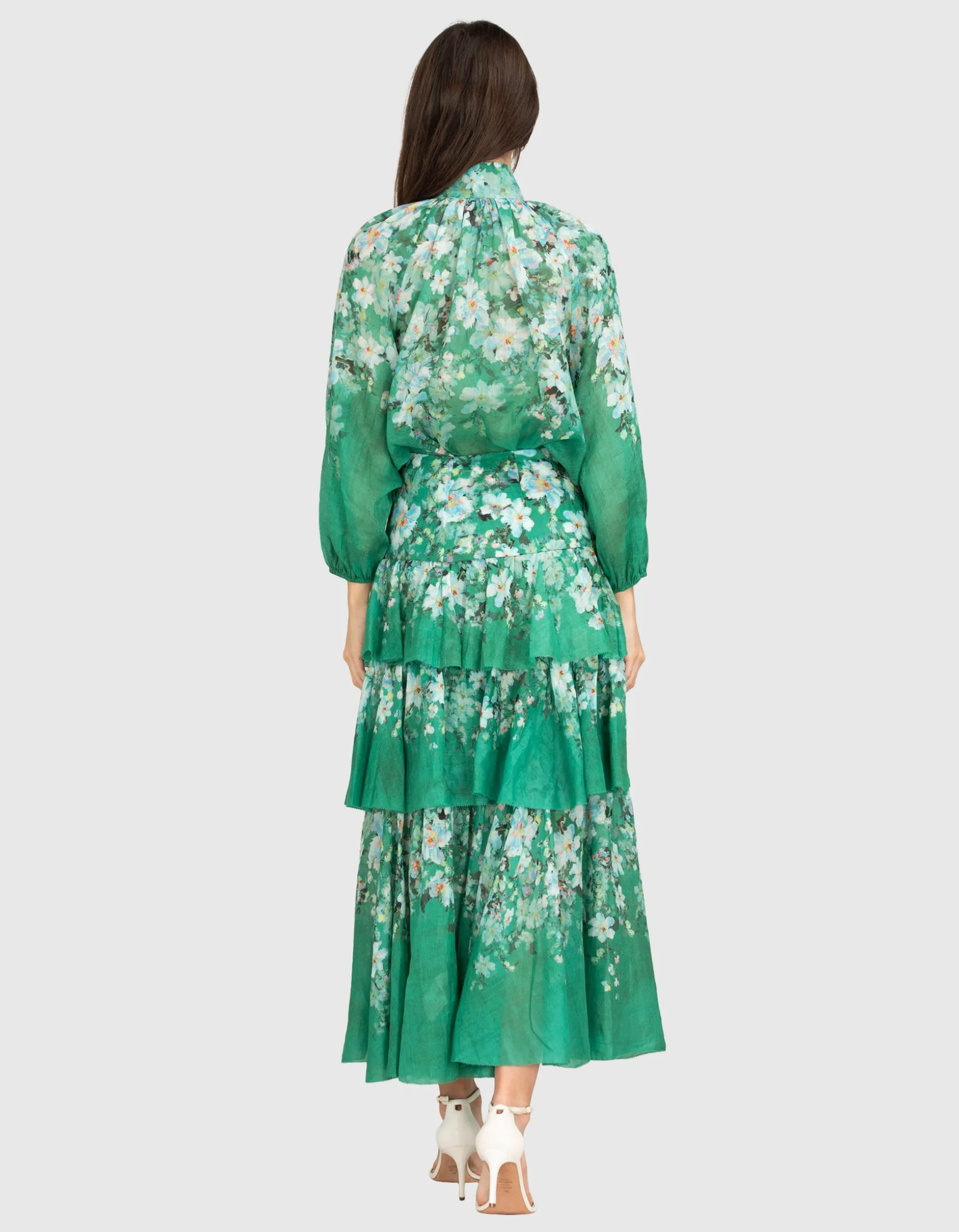 Florale Bluse Everley mit dekorativen Knöpfen