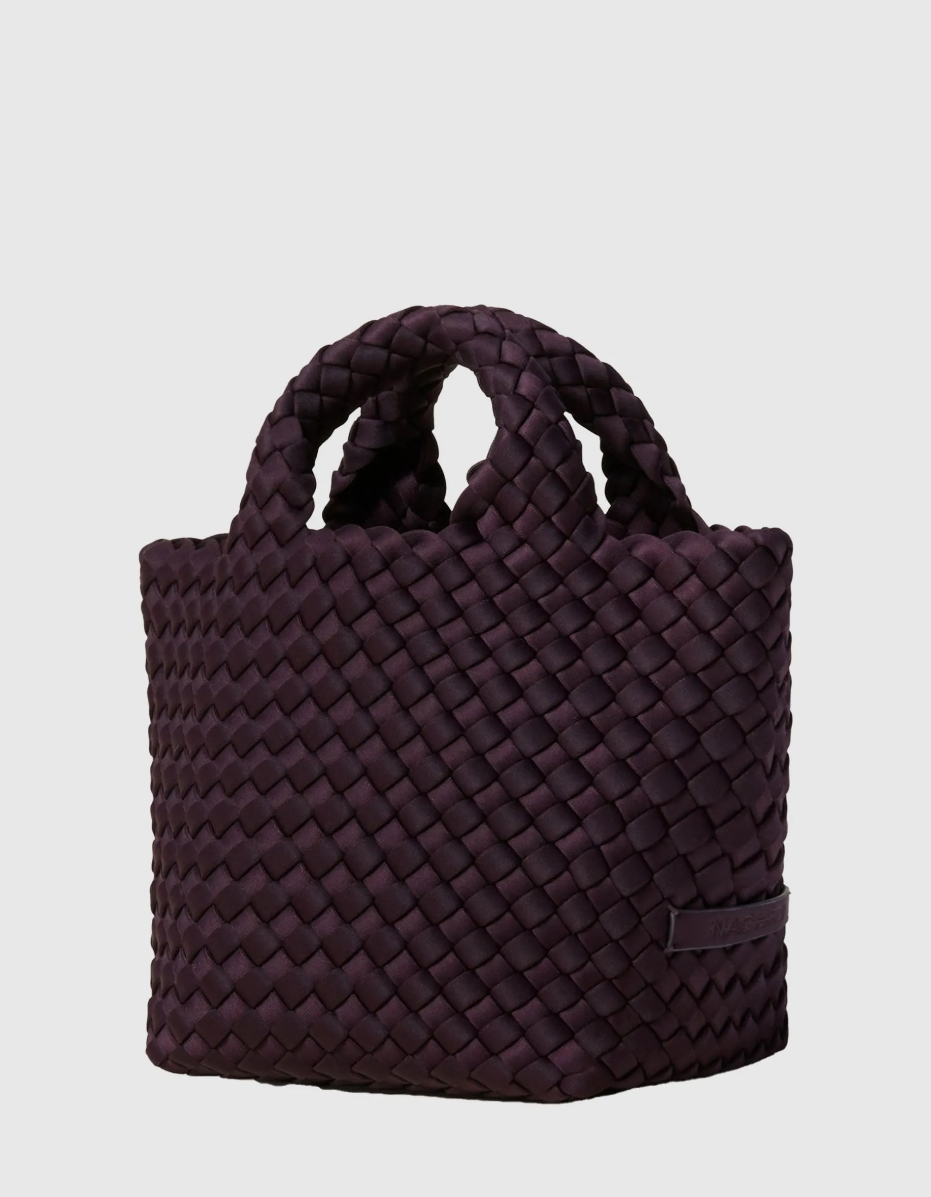 Geflochtene Tote Bag mit abnehmbarem Schulterriemen und Pouch