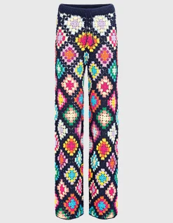 Gemusterte Häkelhose