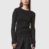 Geripptes Longsleeve mit Rundhalsausschnitt