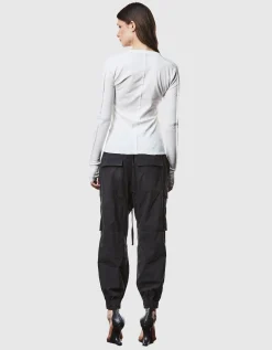 Geripptes Longsleeve mit Rundhalsausschnitt