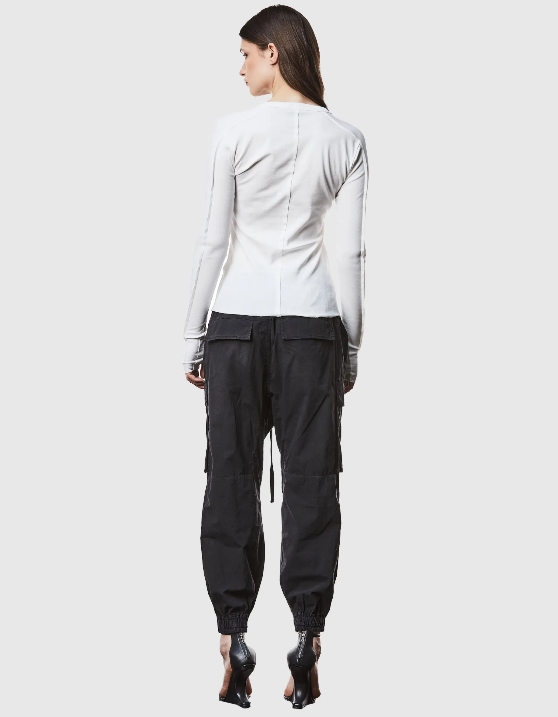 Geripptes Longsleeve mit Rundhalsausschnitt