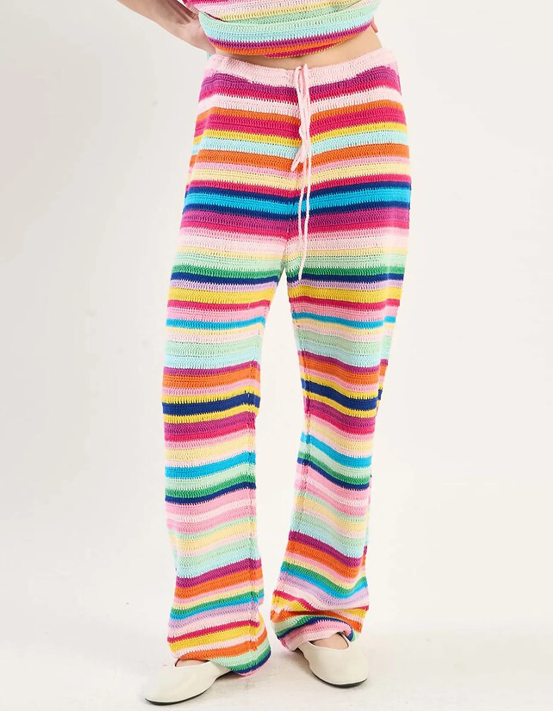Gestreifte Straight-Leg Häkelhose