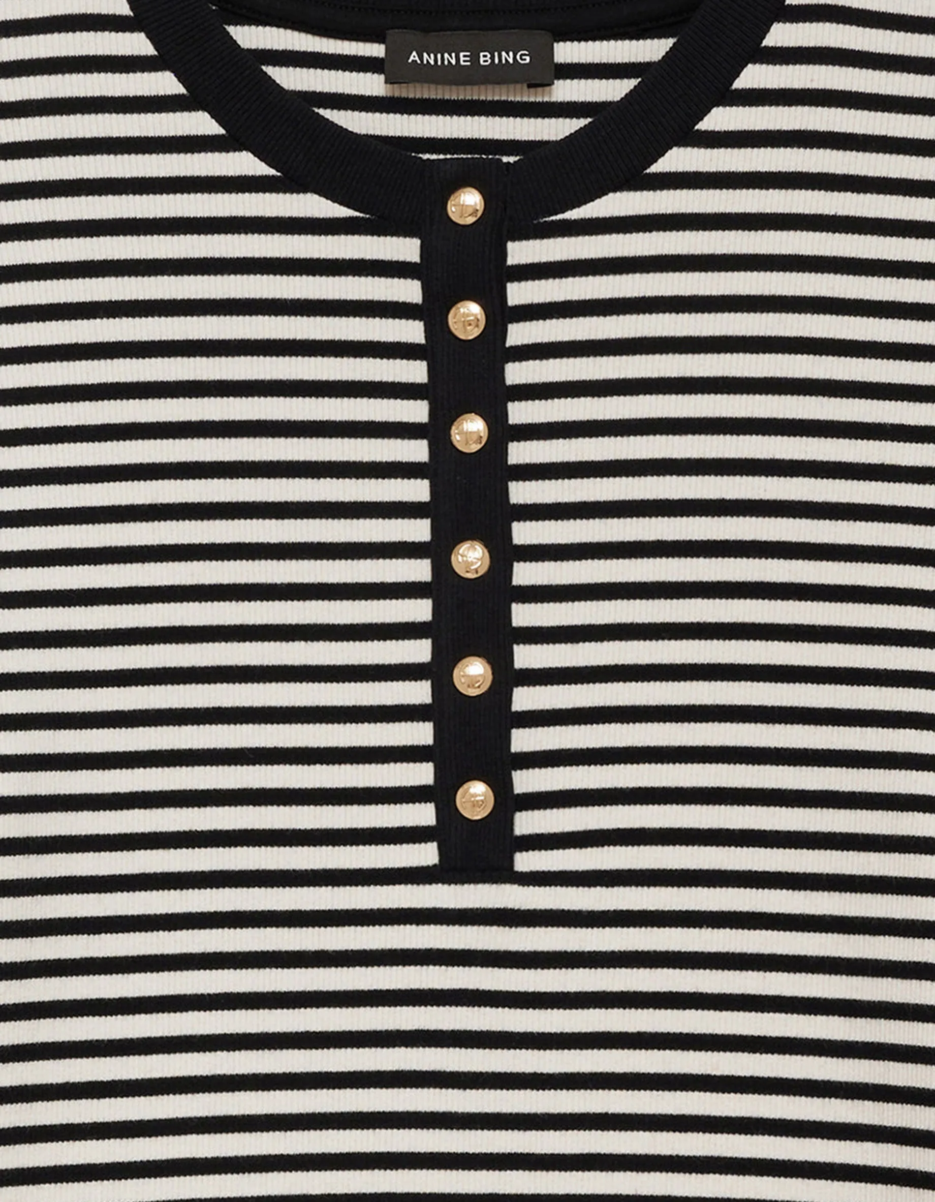 Gestreiftes Ripp-Longsleeve Alessia mit dekorativen Knöpfen