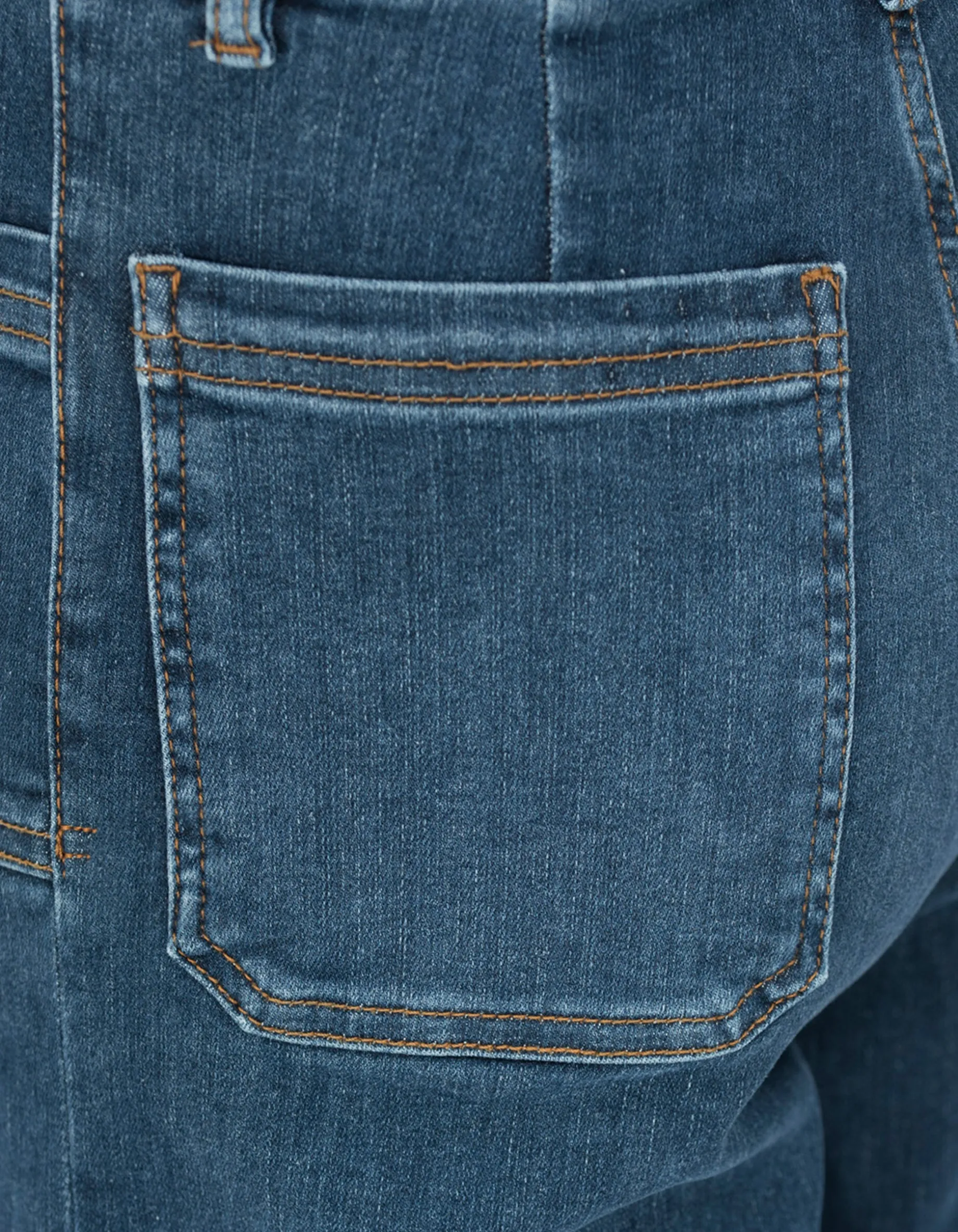 High-Rise Wide-Leg Jeans mit aufgesetzten Taschen
