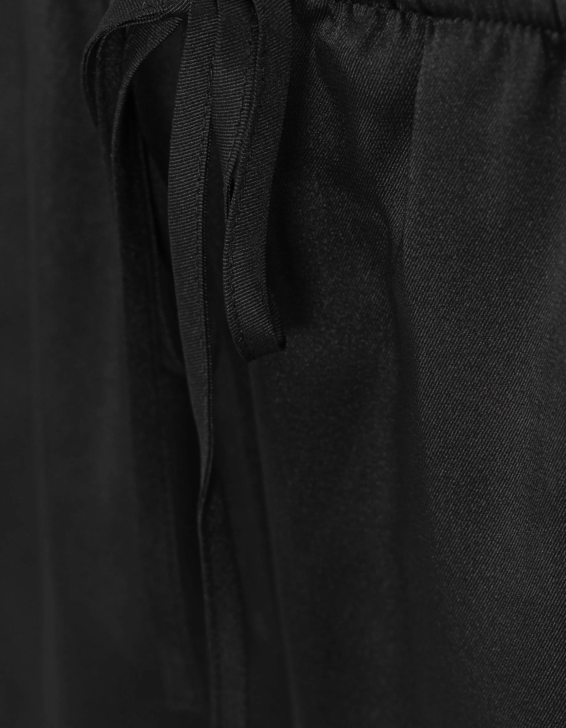 Hose in Satin-Optik