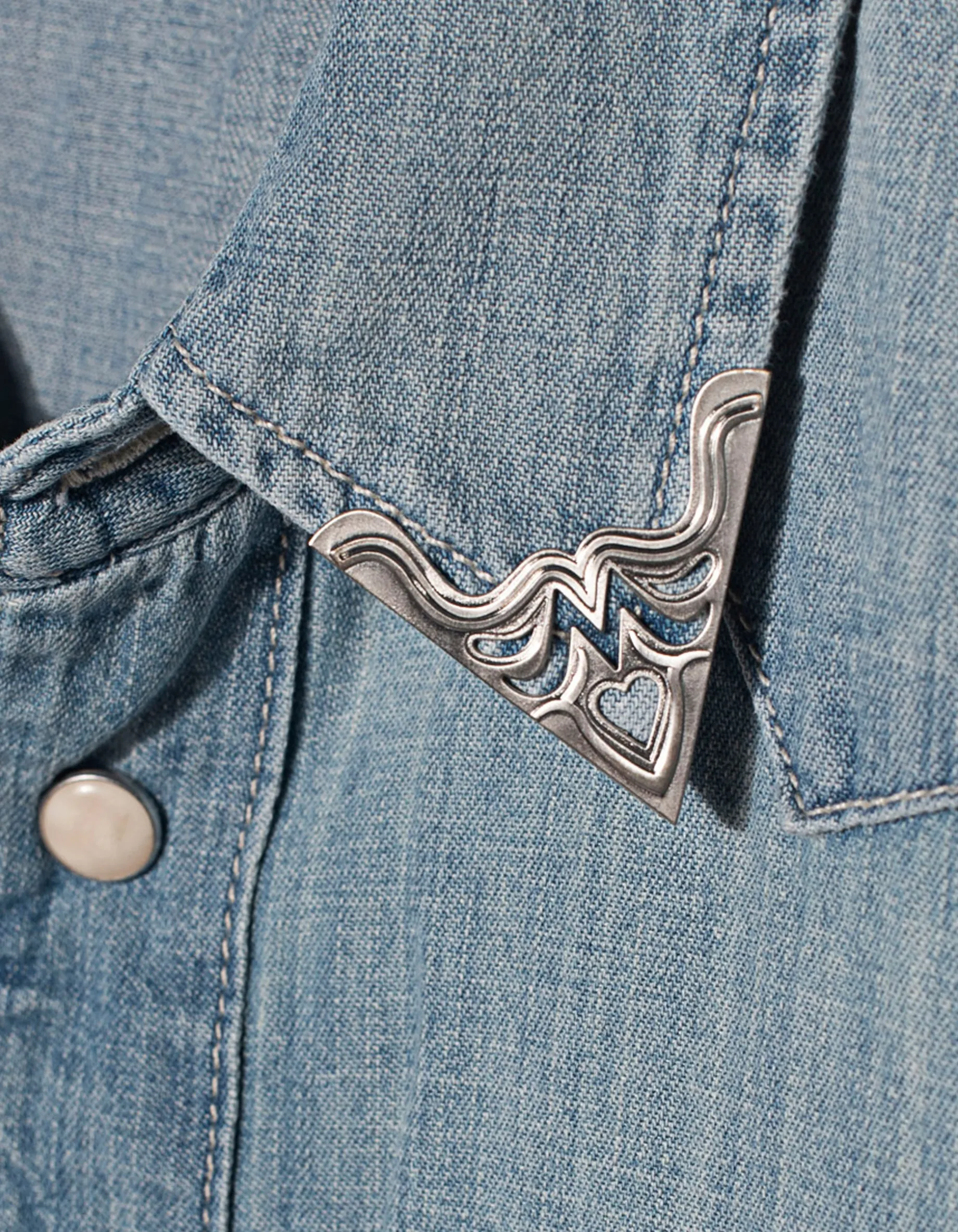 Jeans Hemd mit Kragen-Broschen