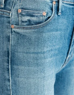 Kick-Flare Jeans mit offenem Saum