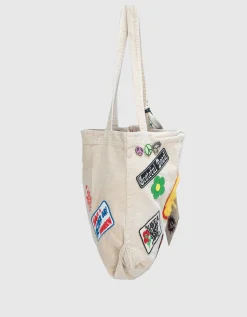 Kord-Tasche mit Patches, Buttons und abnehmbarem Seiden-Tuch