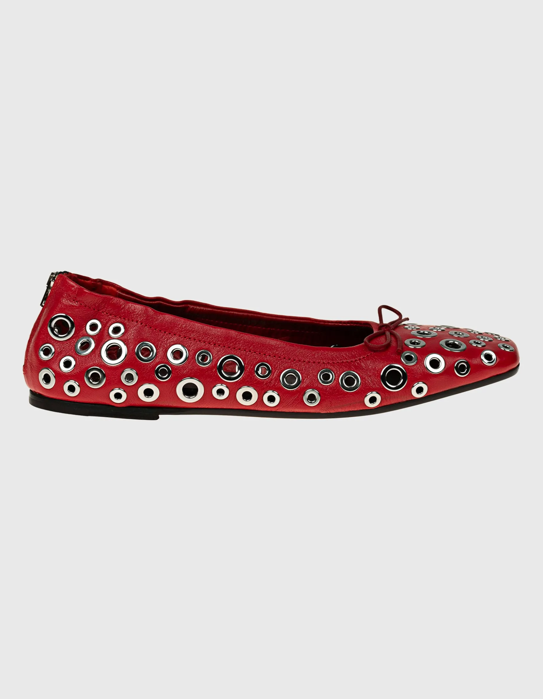 Leder-Ballerinas mit Metall-Ösen