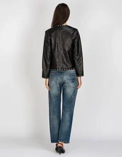 Lederjacke mit Nieten und verzierten Knöpfen