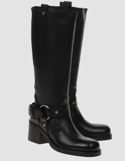 Leder-Stiefel im Biker-Stil