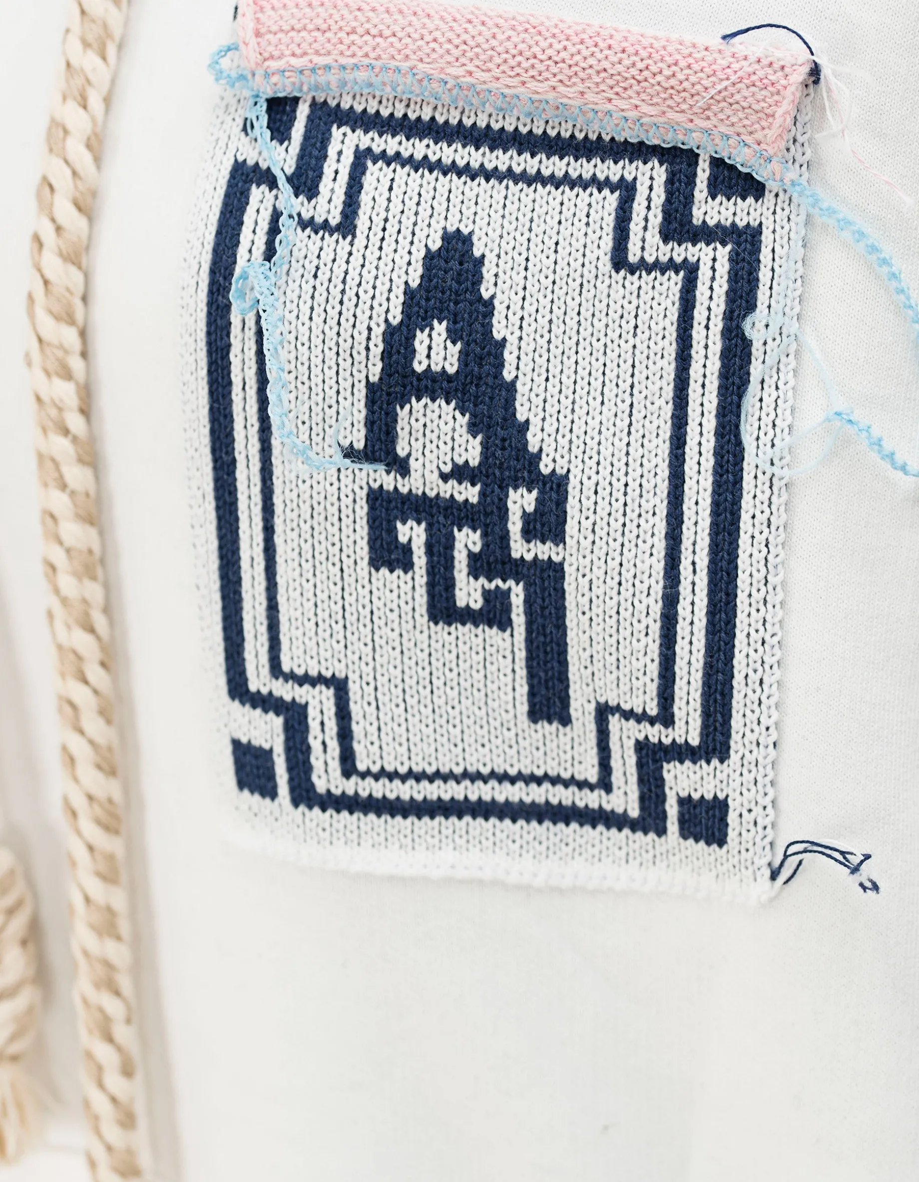 Limited Edition Oversize Hoodie mit Stickereien