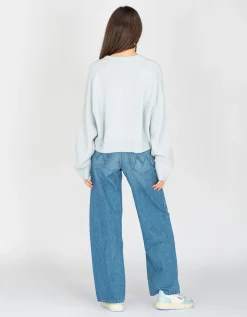 Low-Waist Wide-Leg Jeans