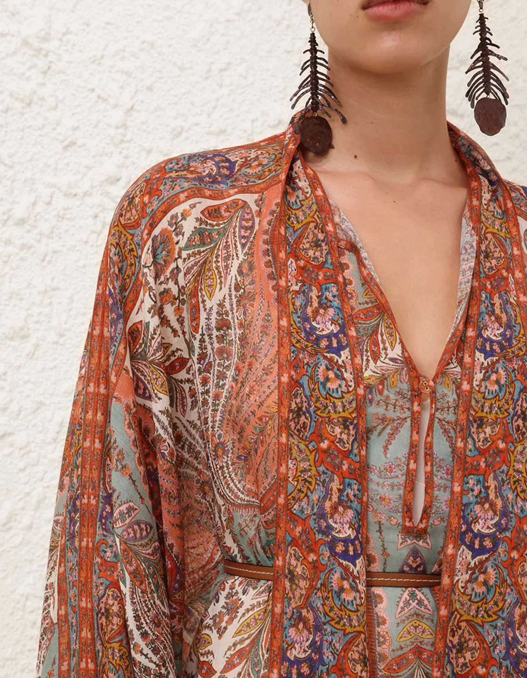 Midi-Kleid Rhiannon im Cape-Stil mit Bindegürtel