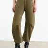Mid-Rise Barrel-Leg Hose Shon