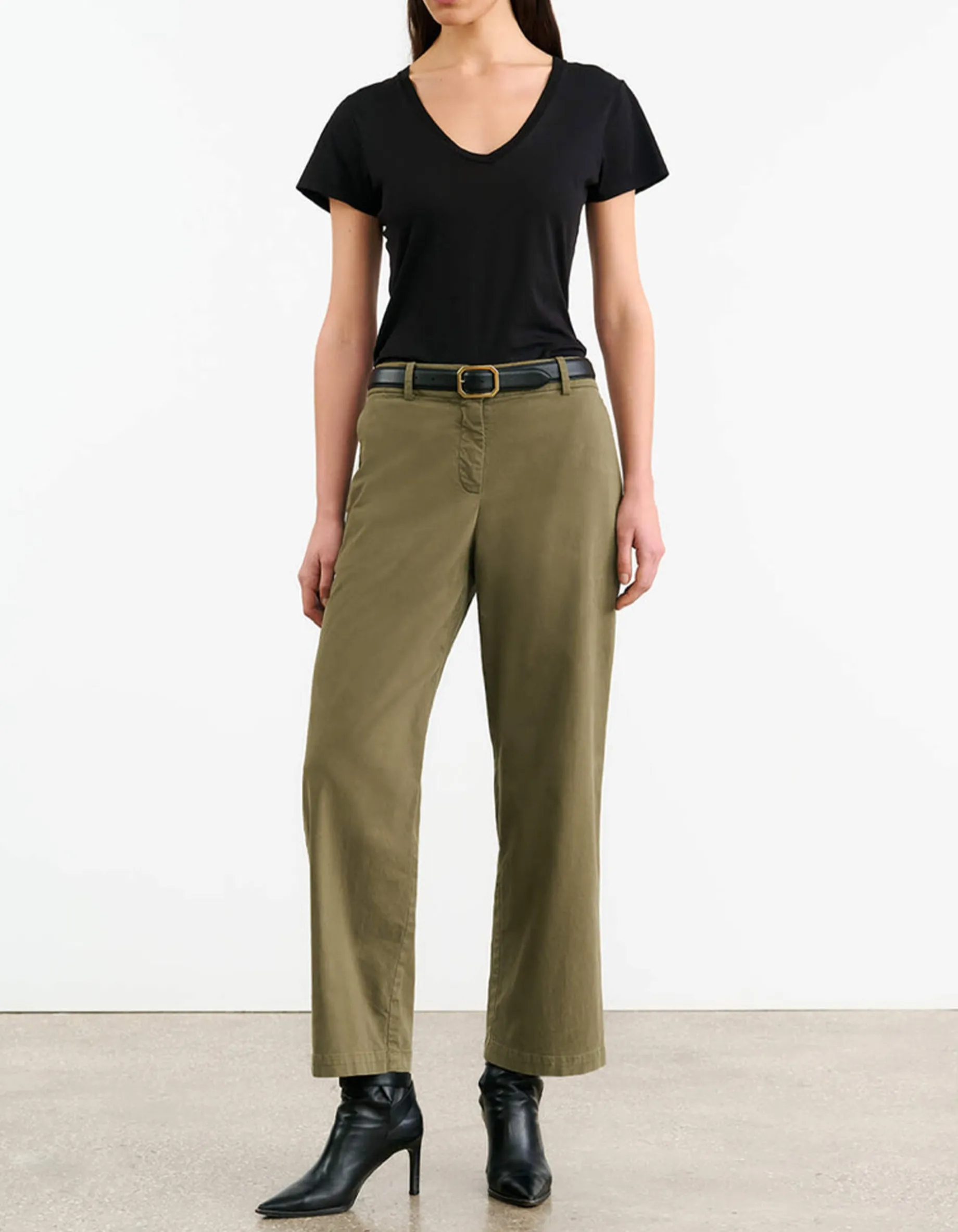 Mid-Rise Straight-Leg Hose Nohan