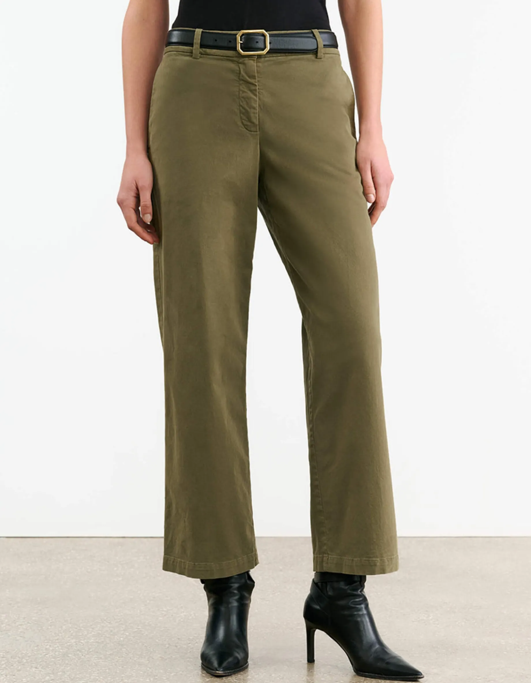 Mid-Rise Straight-Leg Hose Nohan