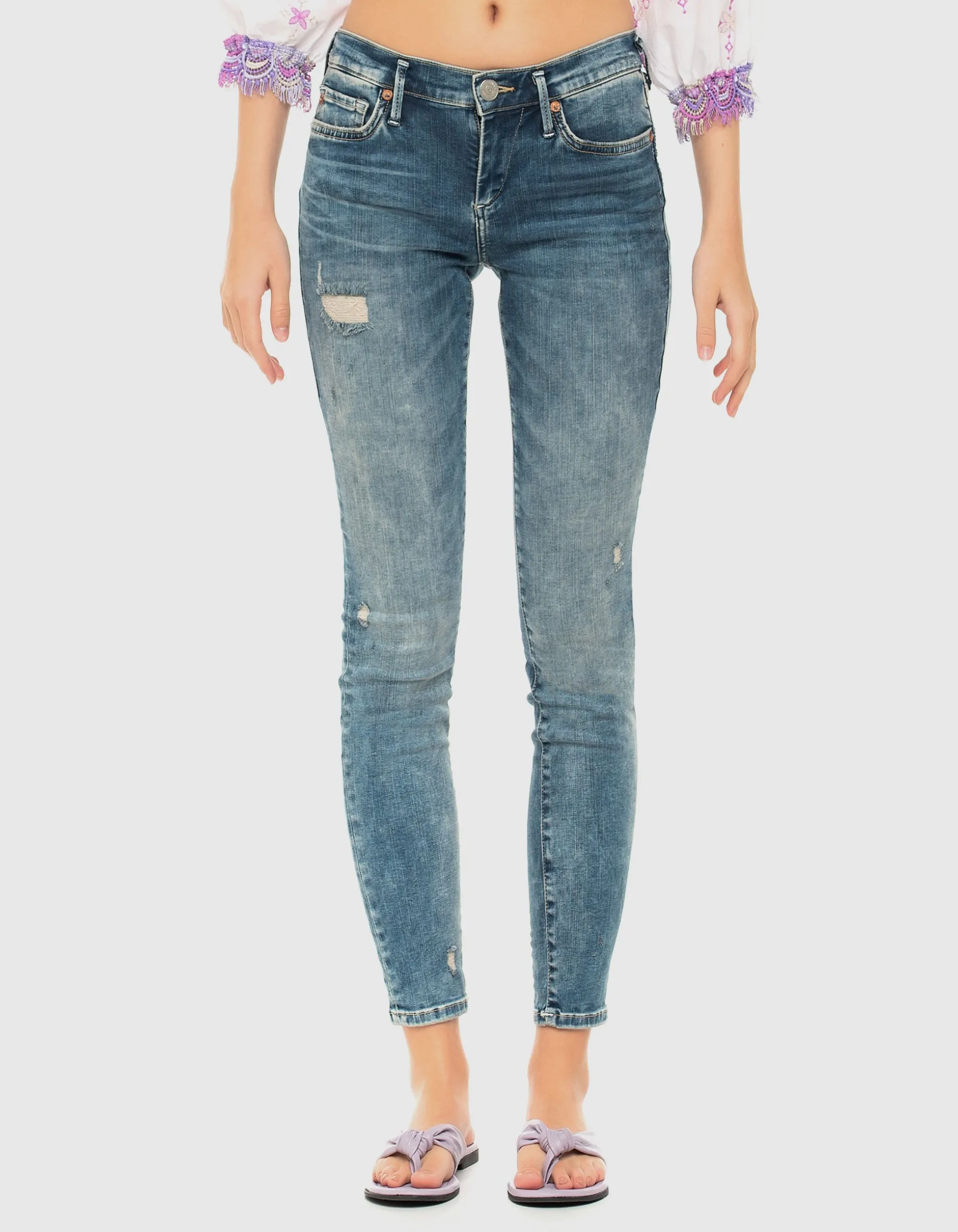 Mid-Waist Skinny Jeans mit Destroyed-Details