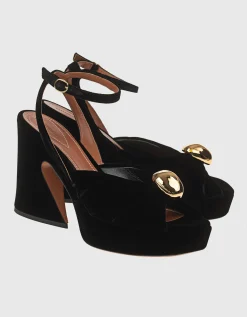 Samt-Heels Gleam mit dekorativer Metall-Verzierung
