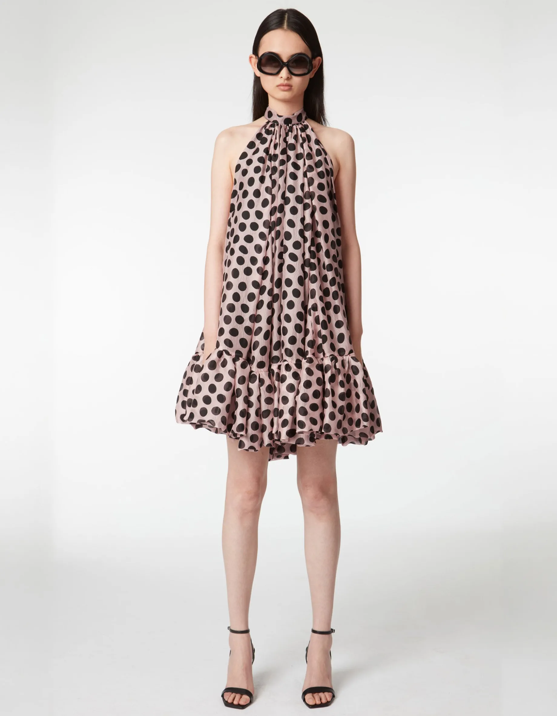 Seersucker-Seiden-Neckholder-Kleid mit Polka-Dots