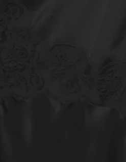 Seiden-Kleid mit bestickten Tüll-Details