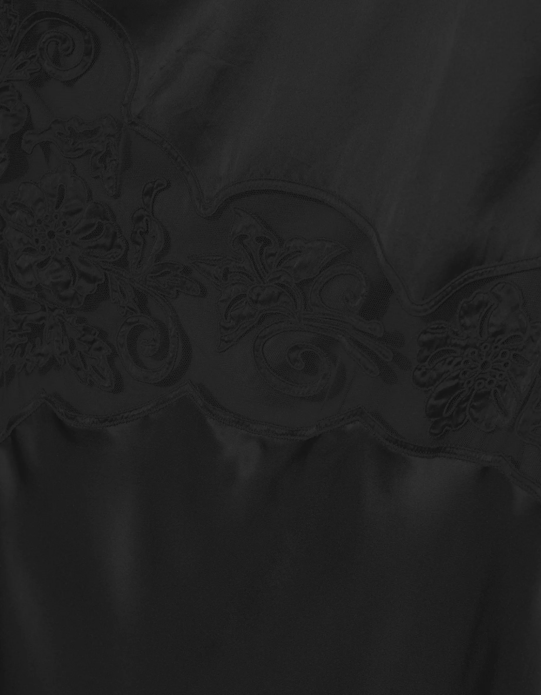 Seiden-Kleid mit bestickten Tüll-Details