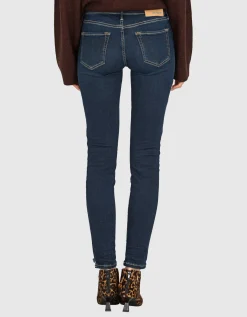 Skinny Jeans mit offenem Saum