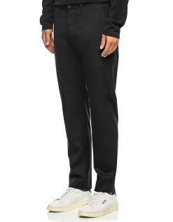 Slim-Fit Chino Hose