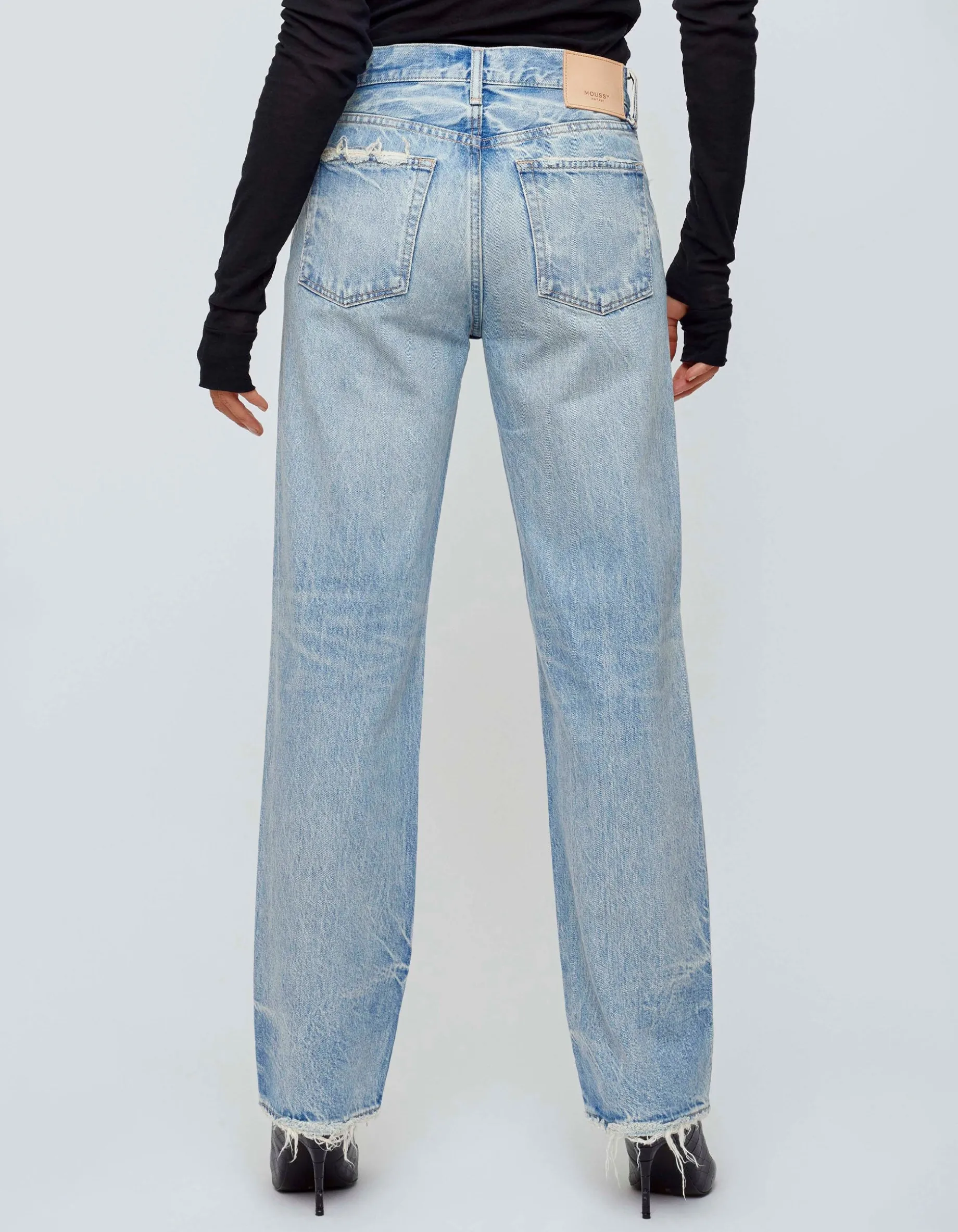 Straight-Leg Jeans mit Destroyed Details