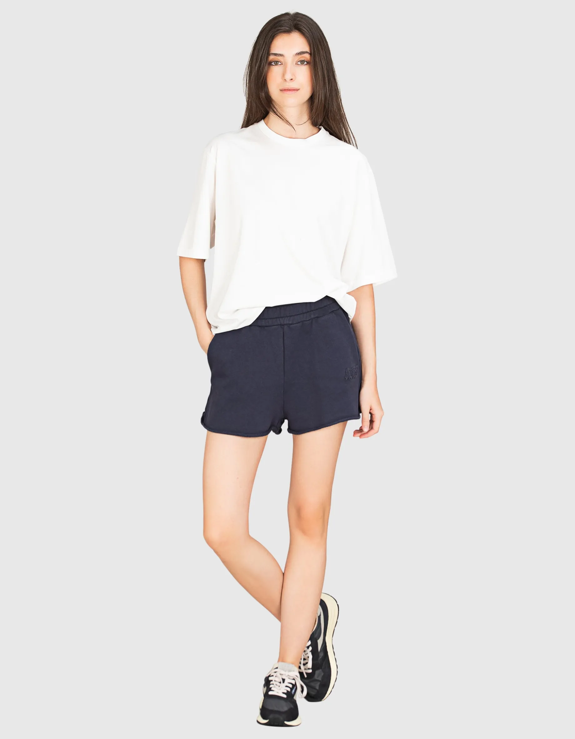 Sweatshorts mit Label-Stickerei