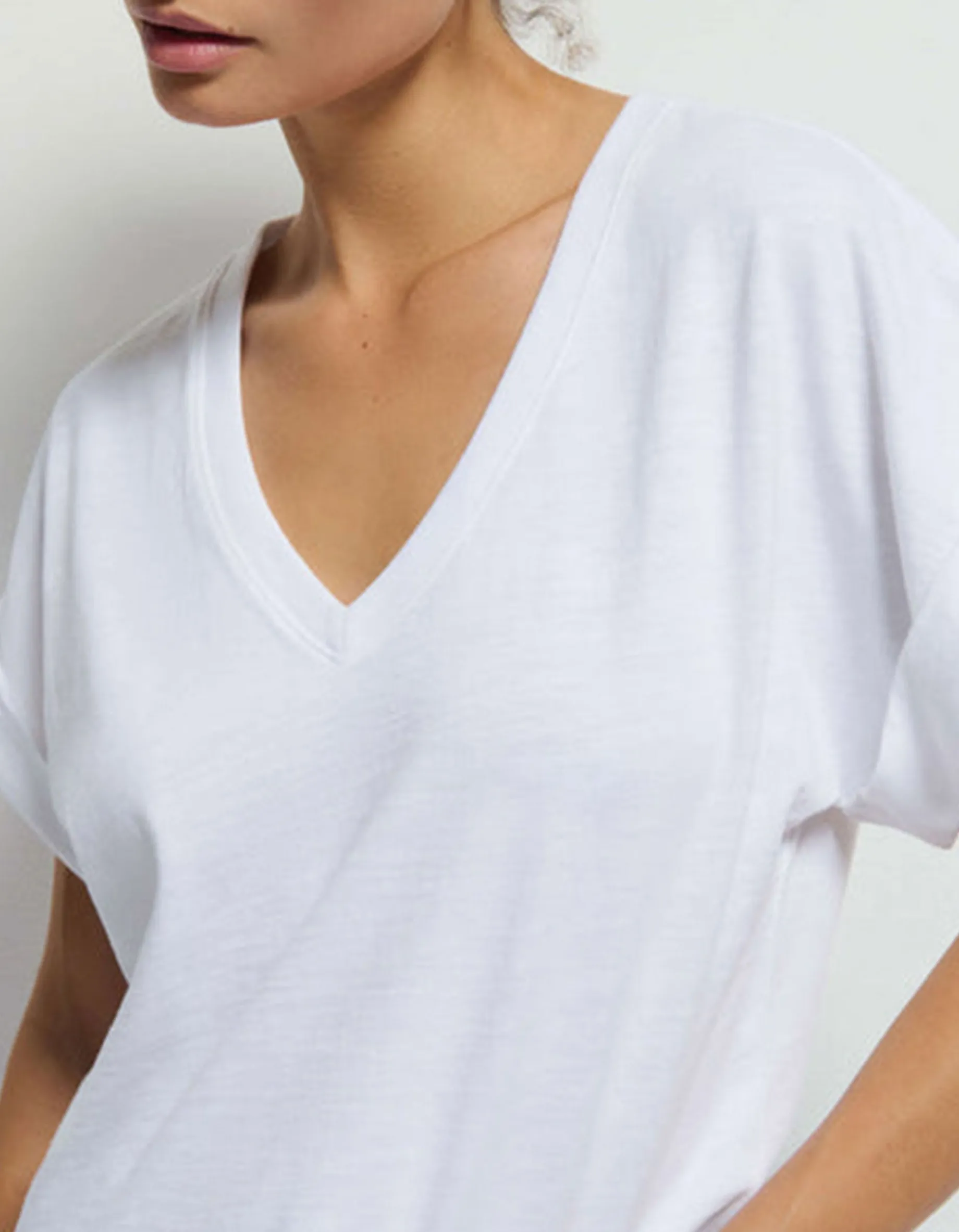 T-Shirt mit V-Ausschnitt