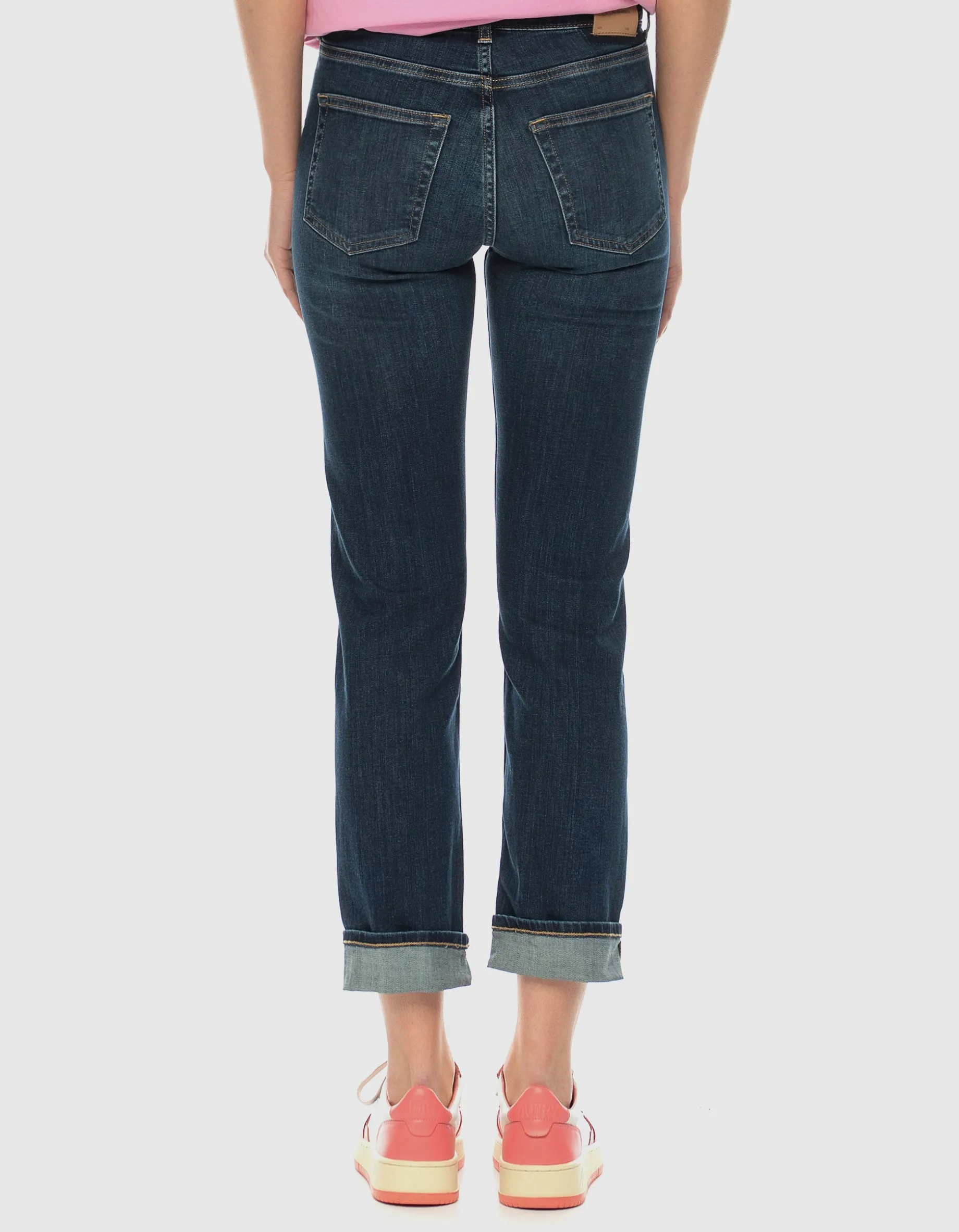Washed-Out Girlfriend-Jeans