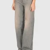 Washed-Out Jeans mit Farbverlauf