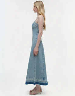 Washed-Out Jeanskleid mit offenem Saum